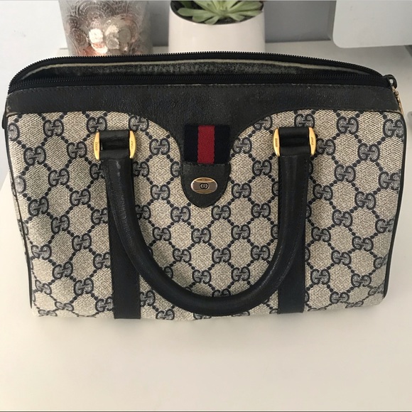 Gucci Handbags - Gucci Boston Speedy